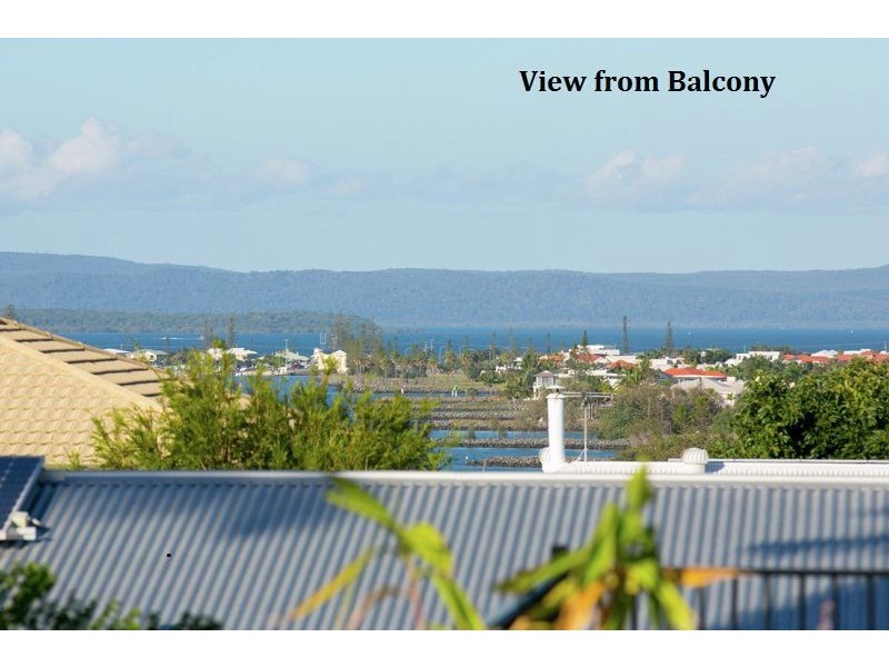 Units 1&2/ 19 Dundas Street East, Ormiston QLD 4160