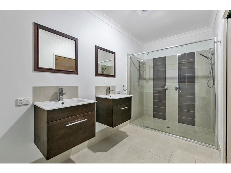 14 Eric Street, Thorneside QLD 4158