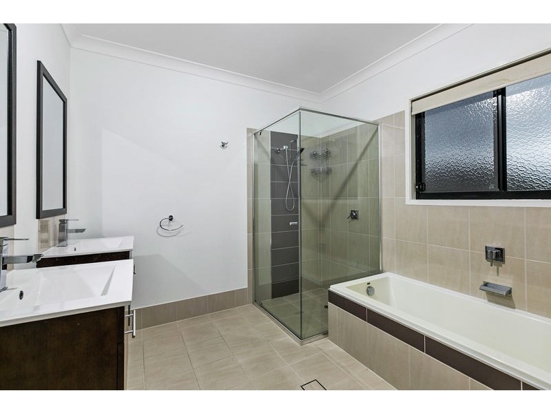 14 Eric Street, Thorneside QLD 4158