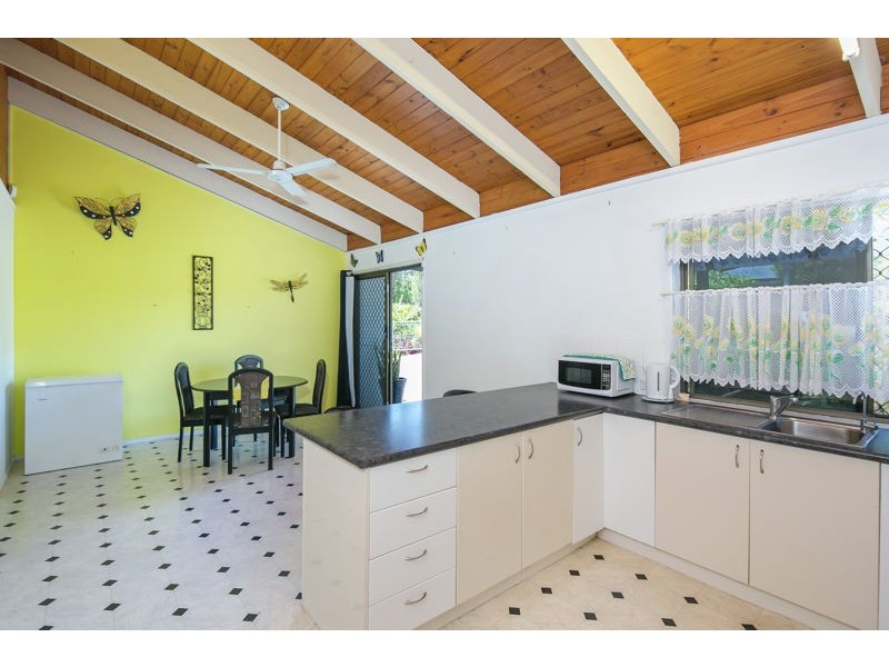 6 Waratah Avenue, Victoria Point QLD 4165