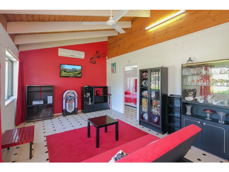 6 Waratah Avenue, Victoria Point QLD 4165
