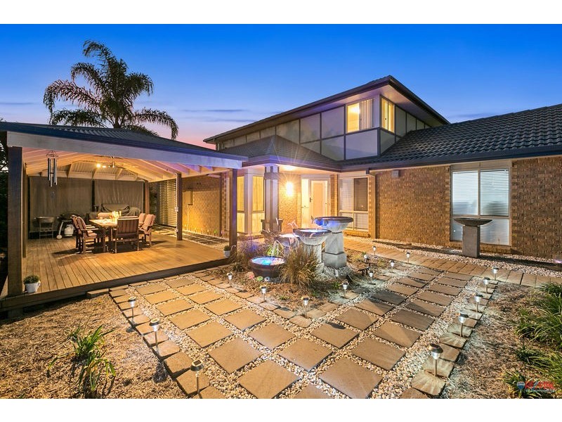 15 Classic Court, Alexandra Hills QLD 4161
