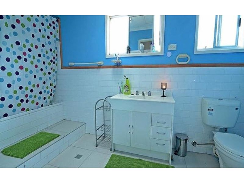 26 Marine Street (145 Cane Street), Redland Bay QLD 4165