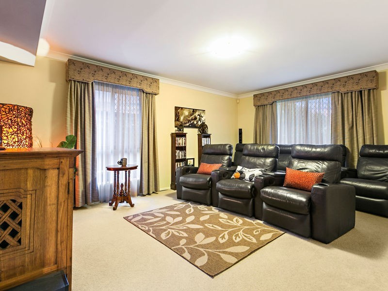 2 CARMAY CLOSE, Thornlands QLD 4164