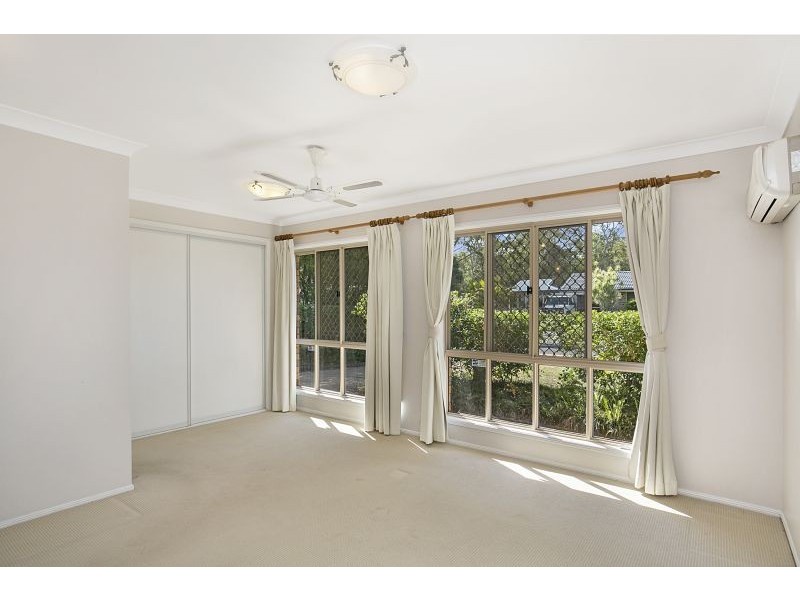 27 Fairway Drive, Redland Bay QLD 4165