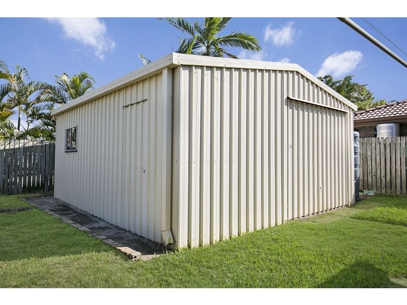 27 Fairway Drive, Redland Bay QLD 4165