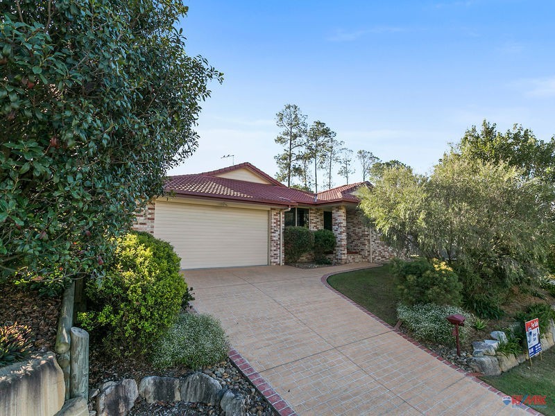 10 Scampi Place, Redland Bay QLD 4165
