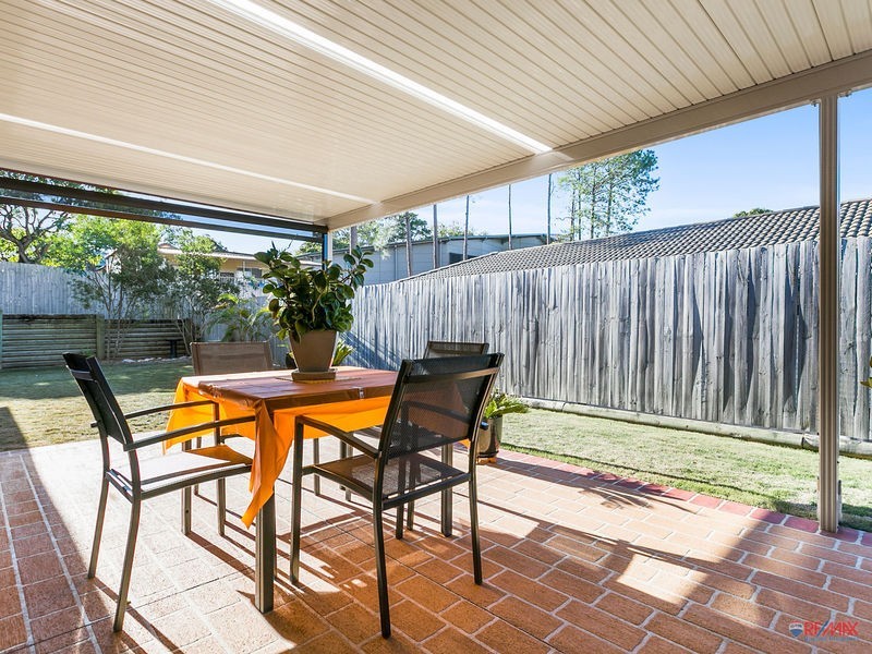 10 Scampi Place, Redland Bay QLD 4165
