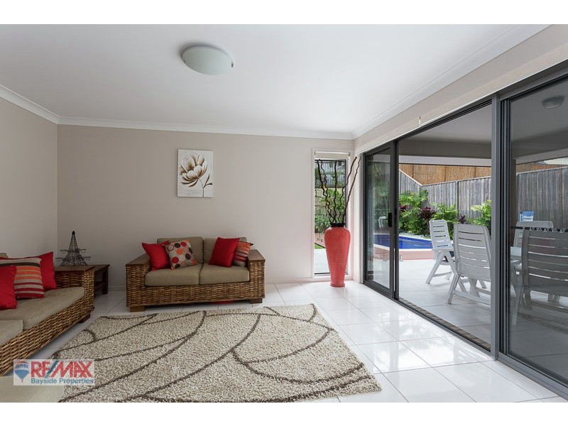 4 Park Edge Place, Redland Bay QLD 4165