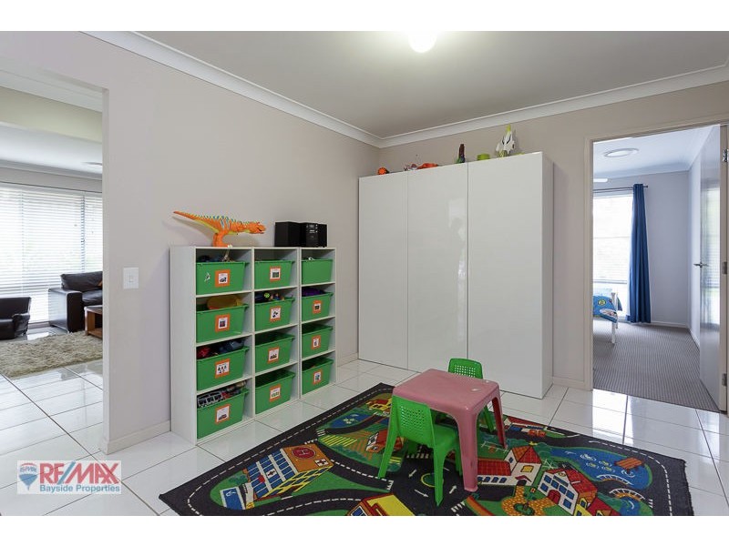 4 Park Edge Place, Redland Bay QLD 4165