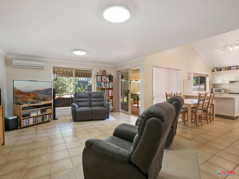 4 Blair Street, Redland Bay QLD 4165