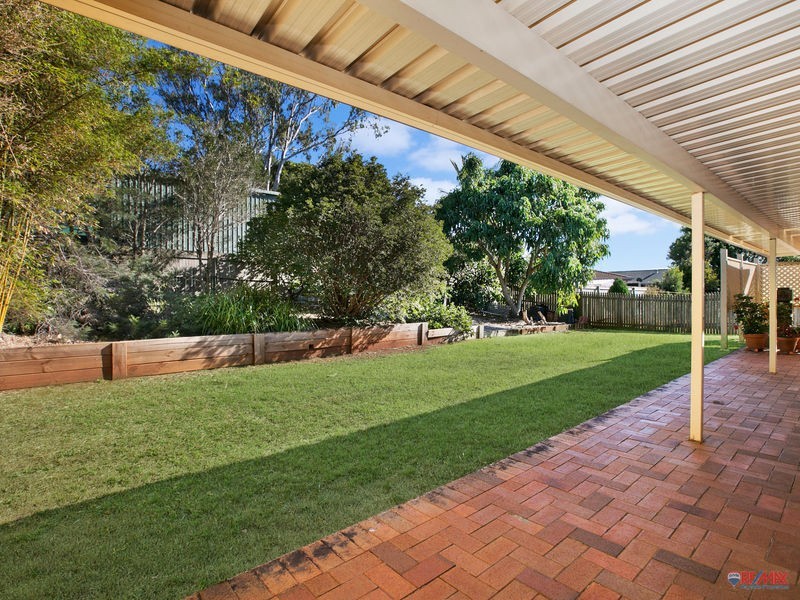 4 Blair Street, Redland Bay QLD 4165