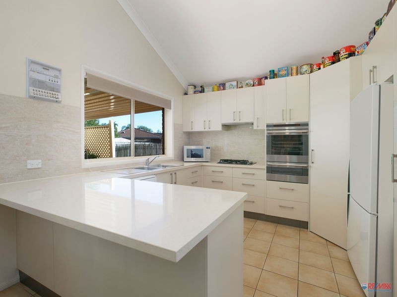 4 Blair Street, Redland Bay QLD 4165