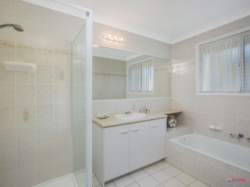 4 Blair Street, Redland Bay QLD 4165