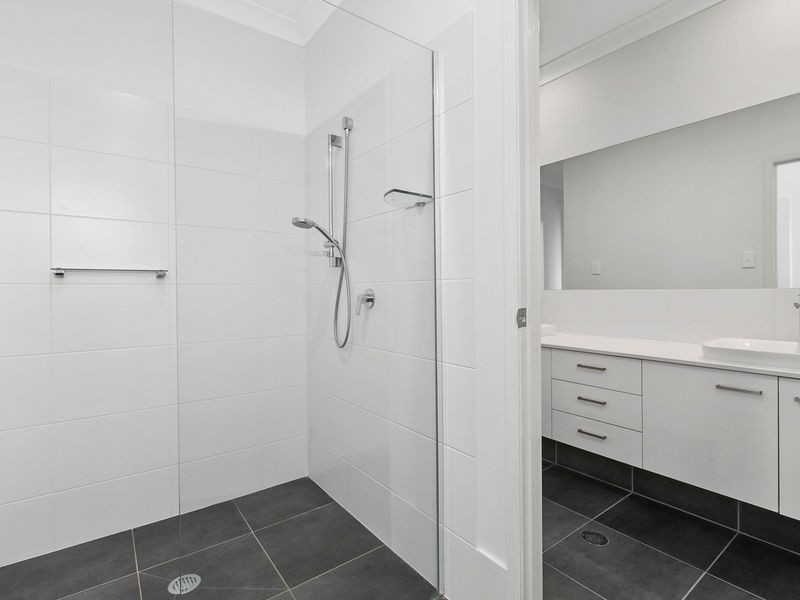 2A BRIMBLECOMBE STREET, Victoria Point QLD 4165