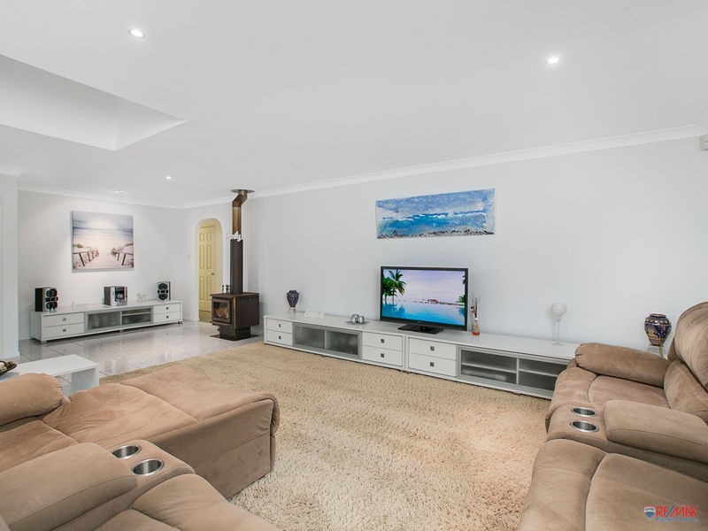 16 Tipuana Drive, Capalaba QLD 4157