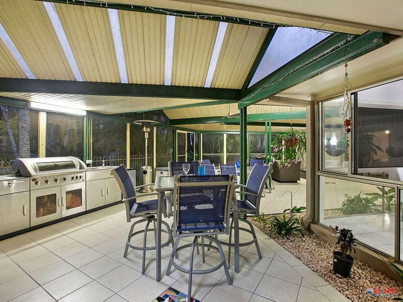 16 Tipuana Drive, Capalaba QLD 4157
