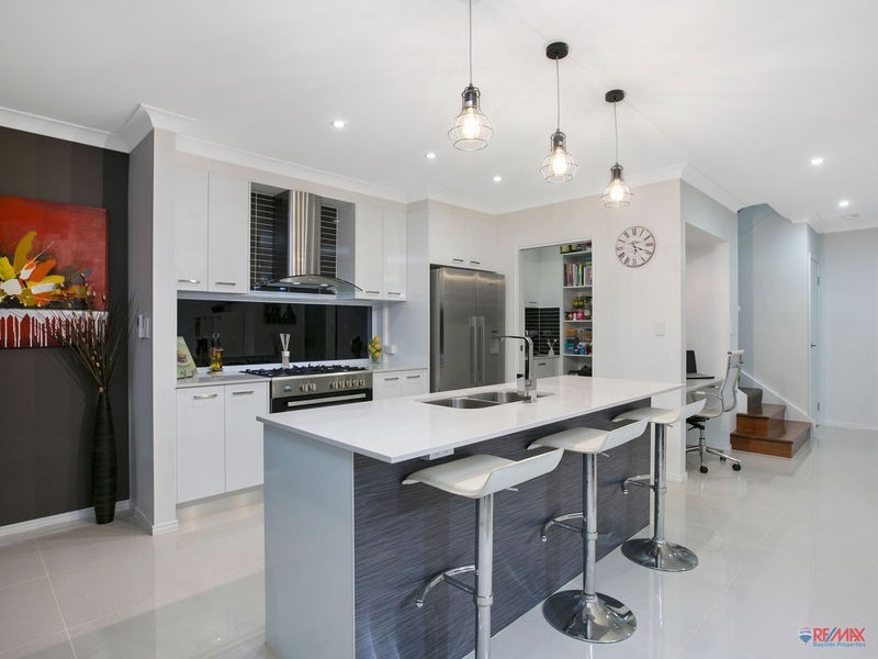 32 Pentecost Place, Redland Bay QLD 4165