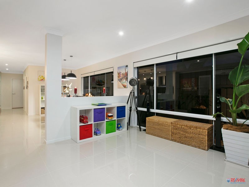 32 Pentecost Place, Redland Bay QLD 4165