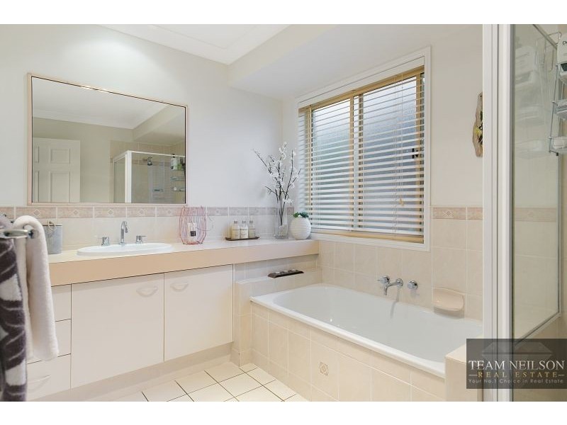 2 PARKLANDS COURT, Victoria Point QLD 4165