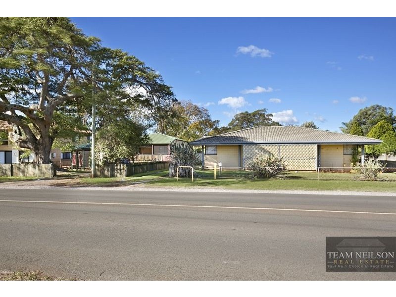 26 28 30 Weinam Street, Redland Bay QLD 4165