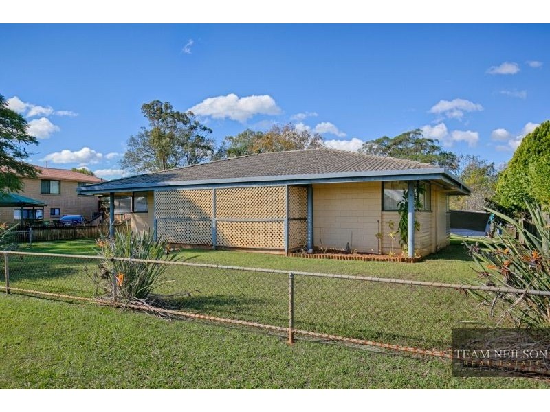 26 28 30 Weinam Street, Redland Bay QLD 4165