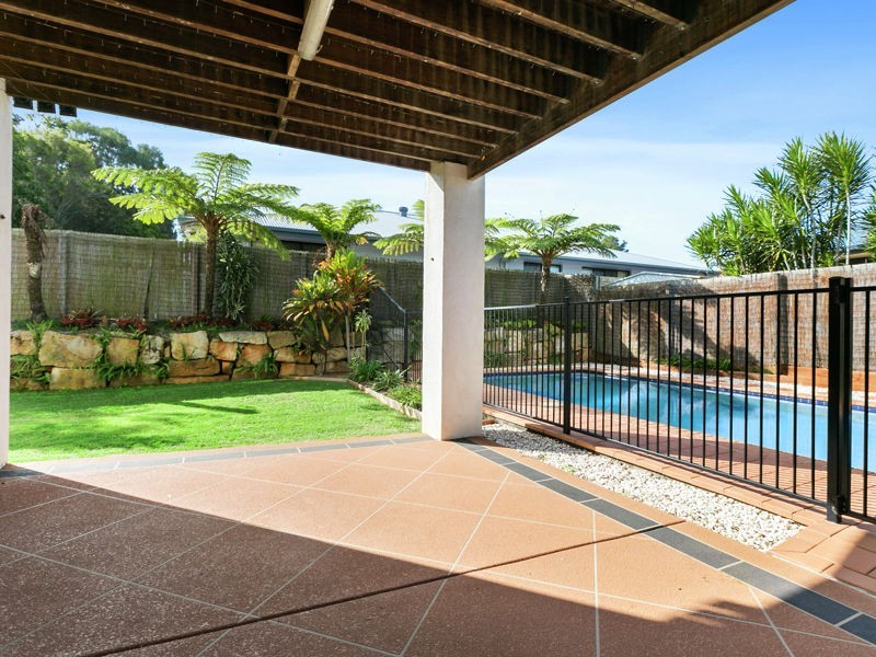 2 Breezeway Cl, Wellington Point QLD 4160