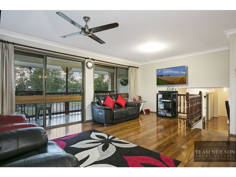 3 Azalea Street, Redland Bay QLD 4165