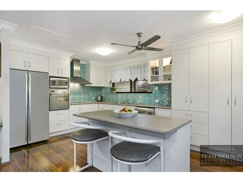 3 Azalea Street, Redland Bay QLD 4165