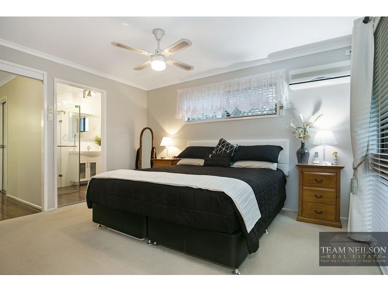3 Azalea Street, Redland Bay QLD 4165
