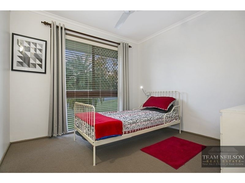 3 Azalea Street, Redland Bay QLD 4165