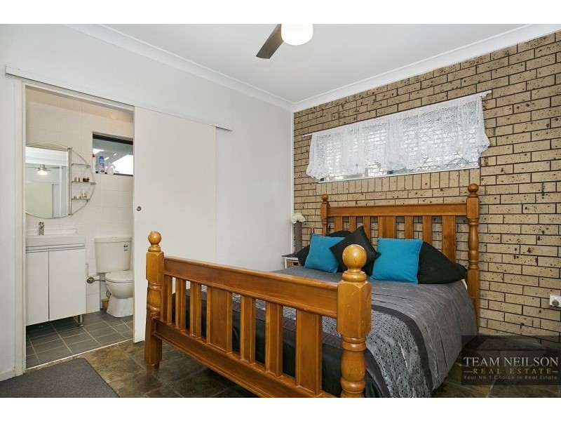 3 Azalea Street, Redland Bay QLD 4165