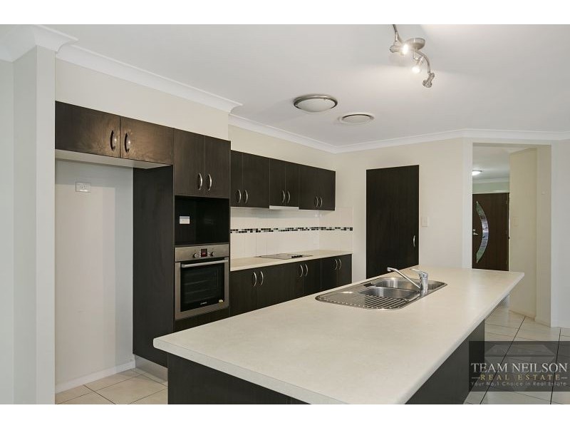 68 Ebony Crescent, Redland Bay QLD 4165