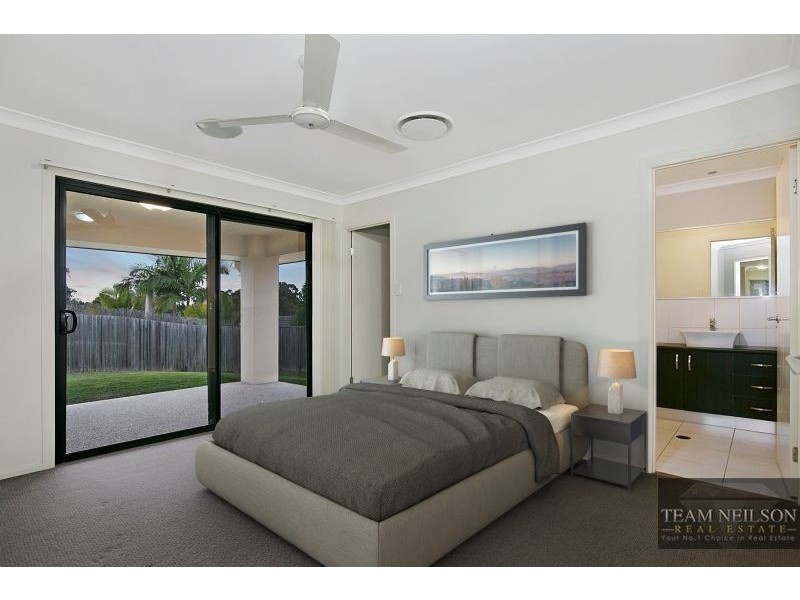 68 Ebony Crescent, Redland Bay QLD 4165