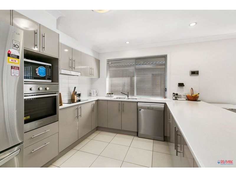 30 Riley Peter Place, Cleveland QLD 4163