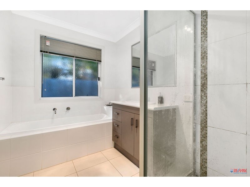 30 Riley Peter Place, Cleveland QLD 4163