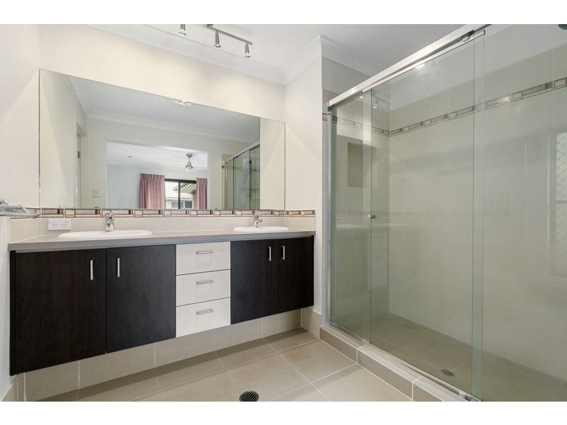 4 Hayman Street, Redland Bay QLD 4165