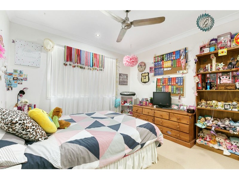 4 Hayman Street, Redland Bay QLD 4165