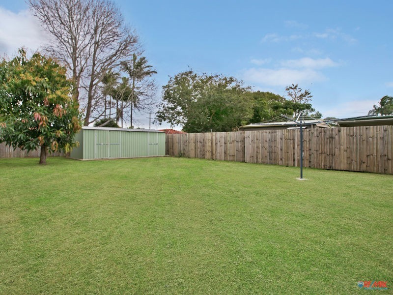 207 Dart Street, Redland Bay QLD 4165