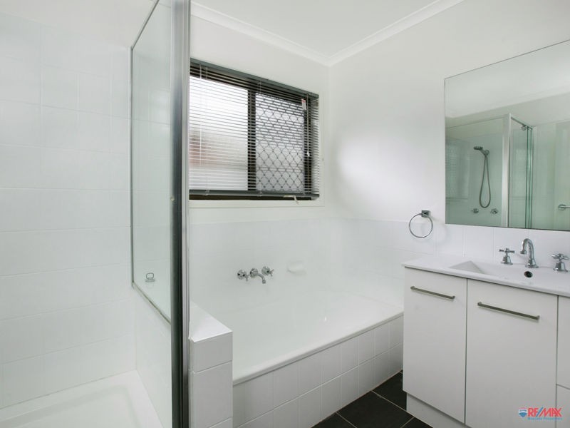 207 Dart Street, Redland Bay QLD 4165