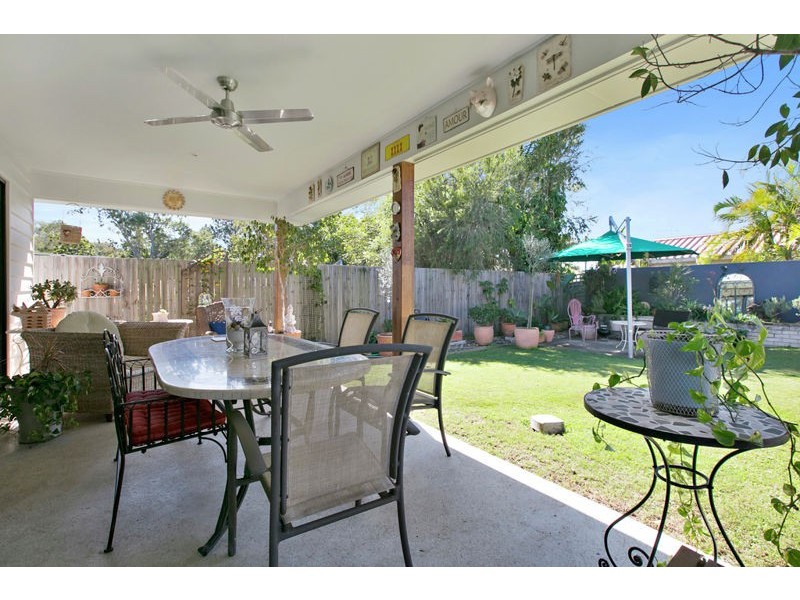 15 Michael Street, Redland Bay QLD 4165