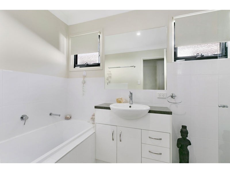 15 Michael Street, Redland Bay QLD 4165