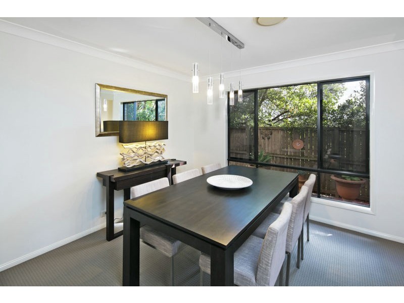 1 Panorama Court, Redland Bay QLD 4165