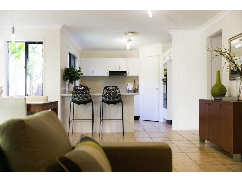 1 Panorama Court, Redland Bay QLD 4165