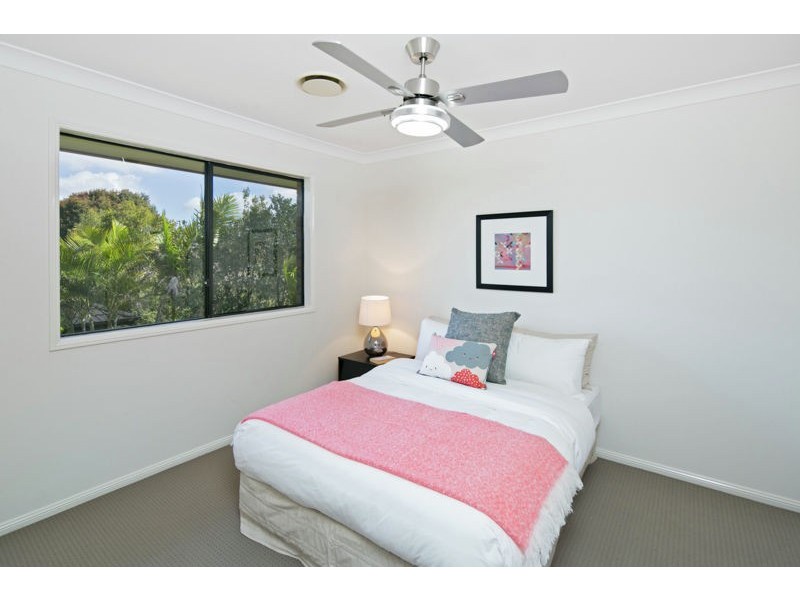 1 Panorama Court, Redland Bay QLD 4165