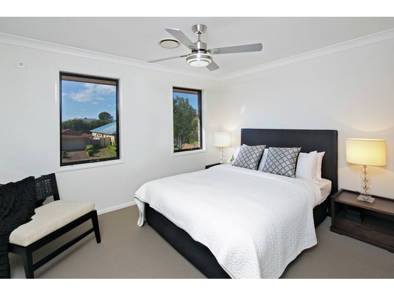 1 Panorama Court, Redland Bay QLD 4165