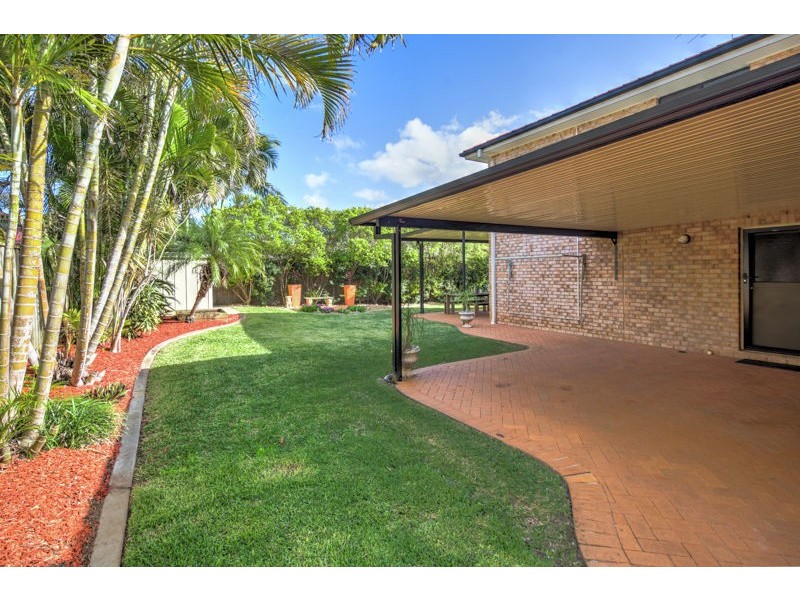 1 Panorama Court, Redland Bay QLD 4165