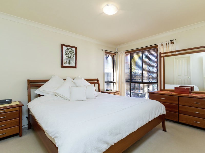 5 Ensign St, Carindale QLD 4152