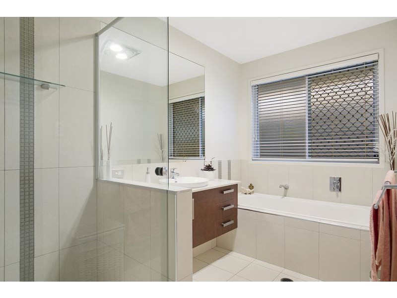 49 Ribonwood Street, Thornlands QLD 4164