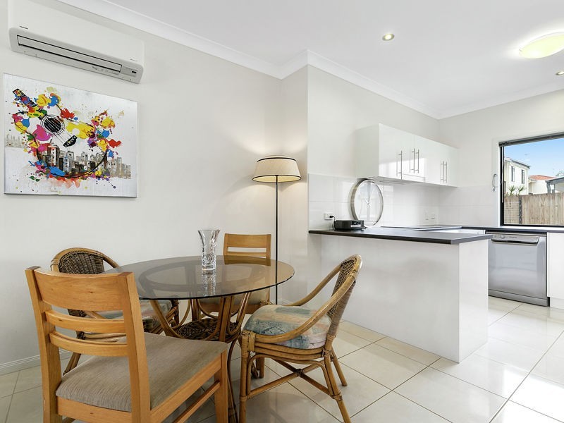 2/21 ISLAND STREET, Cleveland QLD 4163